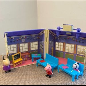 Peppa pig school play set